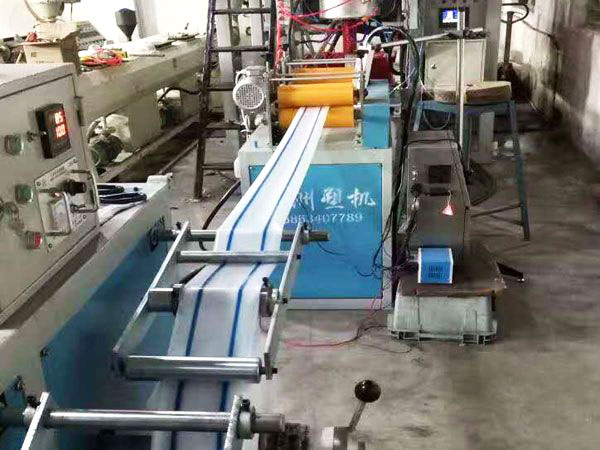 雙（shuāng）層花紋水龍帶生產線