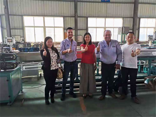 內鑲圓柱式滴灌管生產線