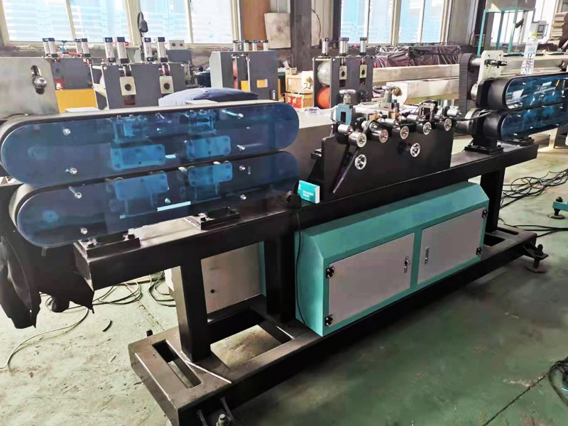 內鑲貼片式滴（dī）灌帶生產（chǎn）線